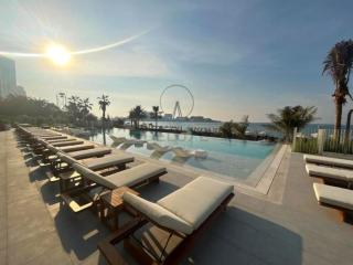 Steps from Marina Beach, AquaFun & The Walk, Mins to Bluewaters Island and Ain Dubai - La Vie, Jumeirah Beach Residence by Deluxe Holiday Homes - 7