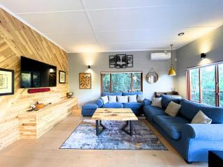 Forest Escape w Pool Jacuzzi Pizza Oven - 8