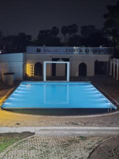 Splashh Resort & Banquet - 2