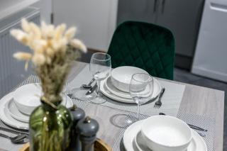 Kemble House - Air Host & Stay - 5 Bedroom, 5 Bathroom - Sleeping 10 - Prescot - 1