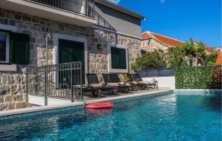 Lovely Home In Ostrvica - 2