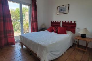 Spacious house with pool close to the sea - 1