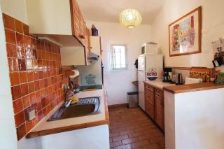 Spacious house with pool close to the sea - 2