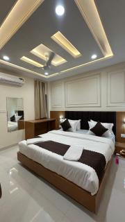 Hotel Neha Palace - 8