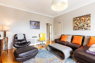 Super Chic 1-Bedroom Urban Hideaway - 4