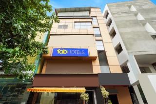 FabHotel Emara Inn - 0