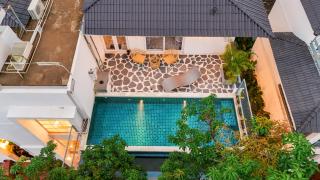 ELIVAAS Purple Coral Luxe 5-BHK Villa With Two Pvt Pools & Lift - 4