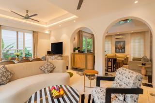 ELIVAAS Purple Coral Luxe 5-BHK Villa With Two Pvt Pools & Lift - Assagao - 8