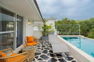 ELIVAAS Purple Coral Luxe 5-BHK Villa With Two Pvt Pools & Lift - Assagao - 0