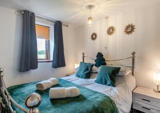 The Ducks - Gorgeous Norfolk Upside down Cottage - with Lazy Spa - 7