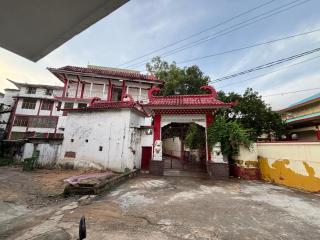 Lucky guest house - 1