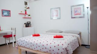 Studio-Sleeps 2-AirCon-Town Centre-Free Parking - 2
