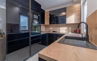 5 Bedroom Nice Home In Vidulini - 6