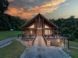 Serenity Ridge 6 Br Sleeps 16 Pool Hot Tub - - 2