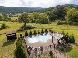 Serenity Ridge 6 Br Sleeps 16 Pool Hot Tub - 5