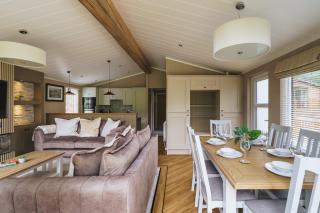 Jennywren Lodge - 9
