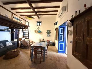 Casa Ajo e Didy, panorama sul mare a Malfa - 6