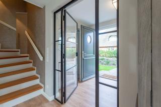 East Side - 2