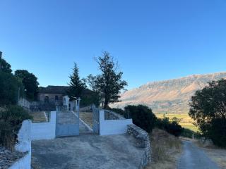 Stone House Kleopatra - Gjirokastër - 2