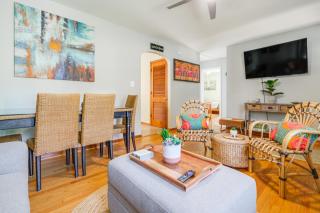 Less Than 1 Mi to Colonial Beach Coastal Gem with 2 Porches - 5