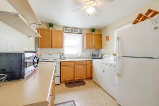 Less Than 1 Mi to Colonial Beach Coastal Gem with 2 Porches - Colonial Beach - 1