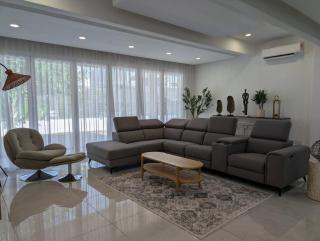 Luxury Tropical Bungalow in Damansara Golden Core - 9