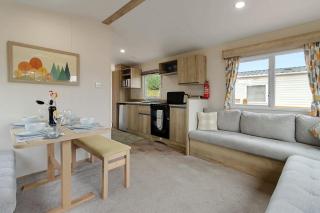 The Nook Splash Retreat - Heated Communal Swimming Pool & Fishing Nearby - 7