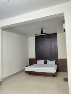 Hotel vivek executive - 6