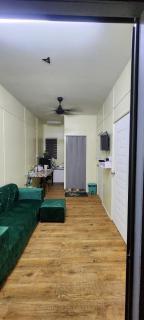 Ummi Studio Homestay - 9