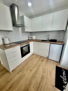 The Studio - Private Car Park with CCTV - Fast WiFi - Contractor Friendly - Nature & Wildlife Retreat for Business Stays or Relaxing Couples Getaways - 8