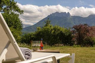 Villa Serenya Designer-Renovated Farmhouse with Panoramic Views of Lake Annecy by LLA Selections - 2