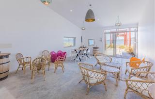 1 Bedroom Amazing Home In Loupian - Loupian - 9