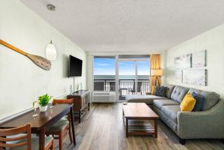 Oar Life By StayMareni - Oceanfront Suite - Myrtle Beach - 0