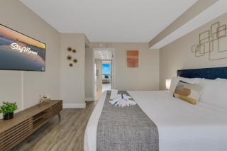 Siren's Call by StayMareni - Oceanfront Suite - 8
