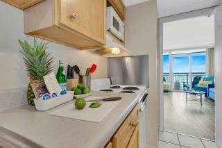 Siren's Call by StayMareni - Oceanfront Suite - 7