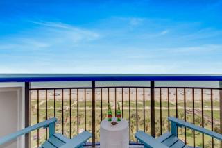 Siren's Call by StayMareni - Oceanfront Suite - 9