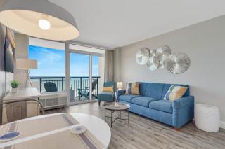 Siren's Call by StayMareni - Oceanfront Suite - 1