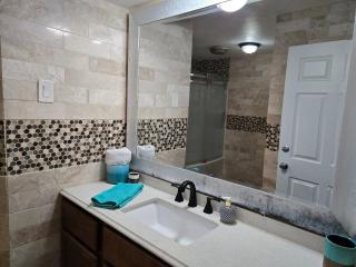 Diamond Waters near DFW & Stadium , Private Pool - 6