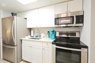 Vermosa by StayMareni - Oceanfront Suite - 2