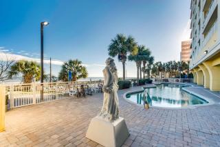Ocean Breeze by StayMareni - King Suite - Myrtle Beach - 1