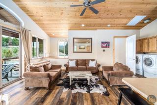 The Wildflower Hitchin Barn Near Zion and Bryce - 4