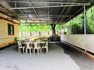 Hilltop Heaven Resort - 8