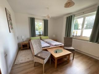 Neue moderne Ferienwohnung, separater Eingang, Seenähe - - 4