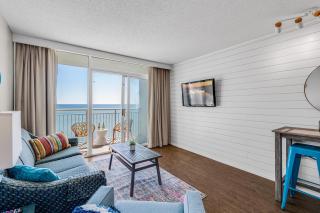Coral Surf by StayMareni - Oceanfront King Suite - Myrtle Beach - 0