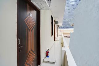 Hotel O YATRA INN - Kalkaji Devi - 0
