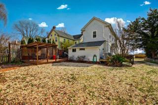 The 1850 House by Leavetown Vacations - - 3
