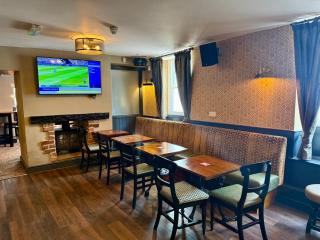 The Queen's Head - 4