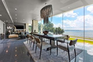 Ultra-private Waterfront Penthouse - Tampa - 4