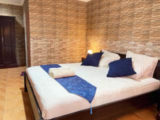 ABI Hotel2 - 1 minute to the Beach and 1 second to the Mall - 3
