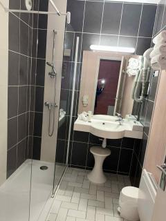 Logis Hôtel du Pont Neuf - 3